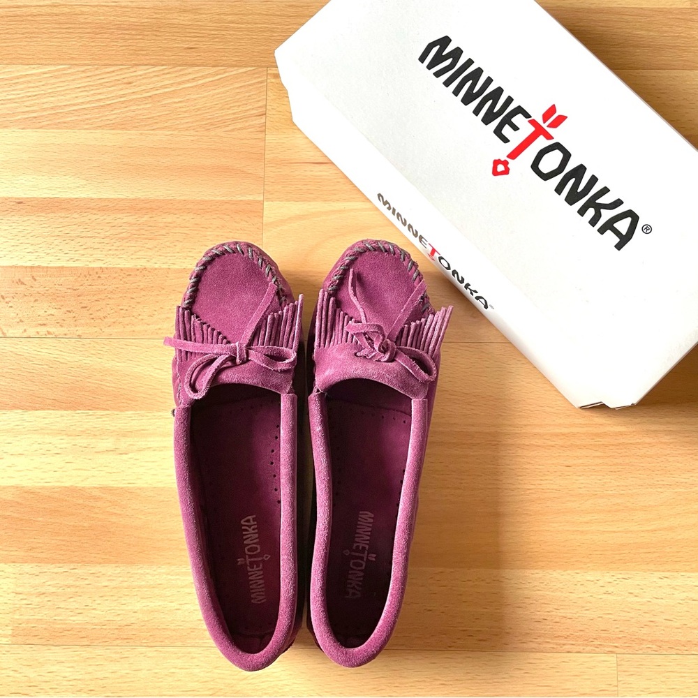 Minnetonka Women's Pink/Purple Moccasins
